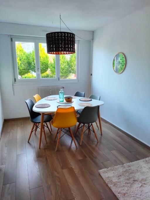 Chaleureux Appartement. 迪南 外观 照片