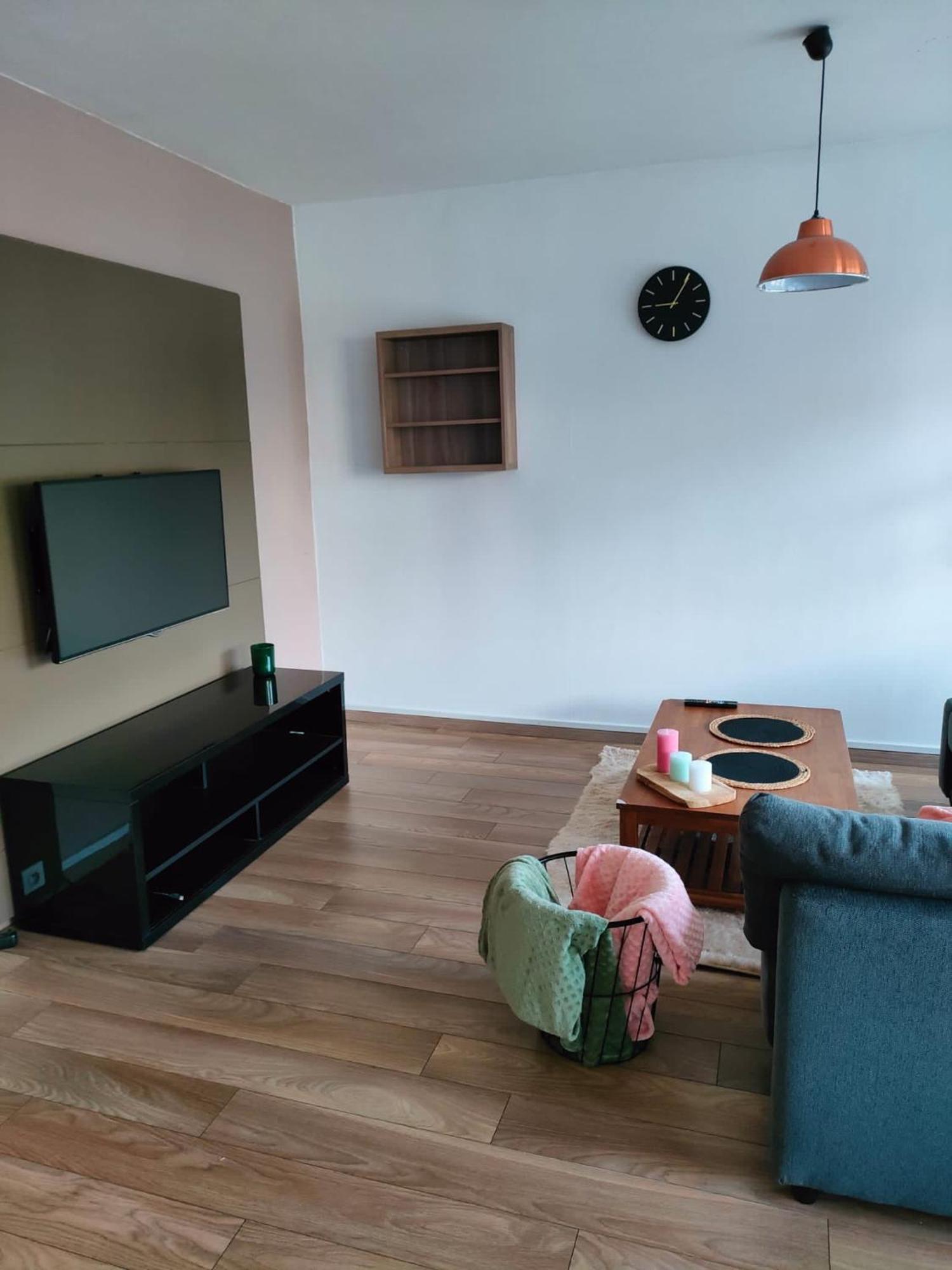 Chaleureux Appartement. 迪南 外观 照片