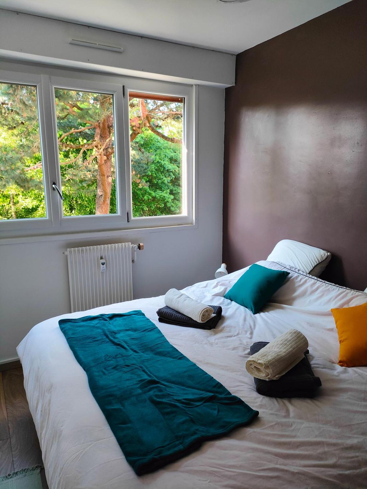 Chaleureux Appartement. 迪南 客房 照片